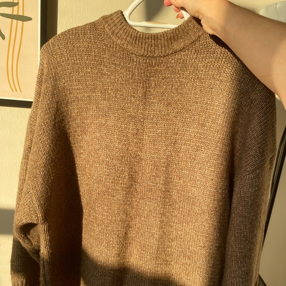 Super Soft Knit Sweater 🤎 - Picture 2 of 6